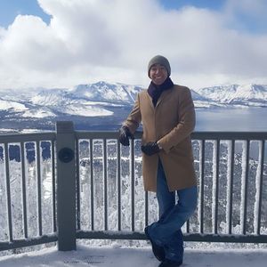 Meet your Posher, Dennis